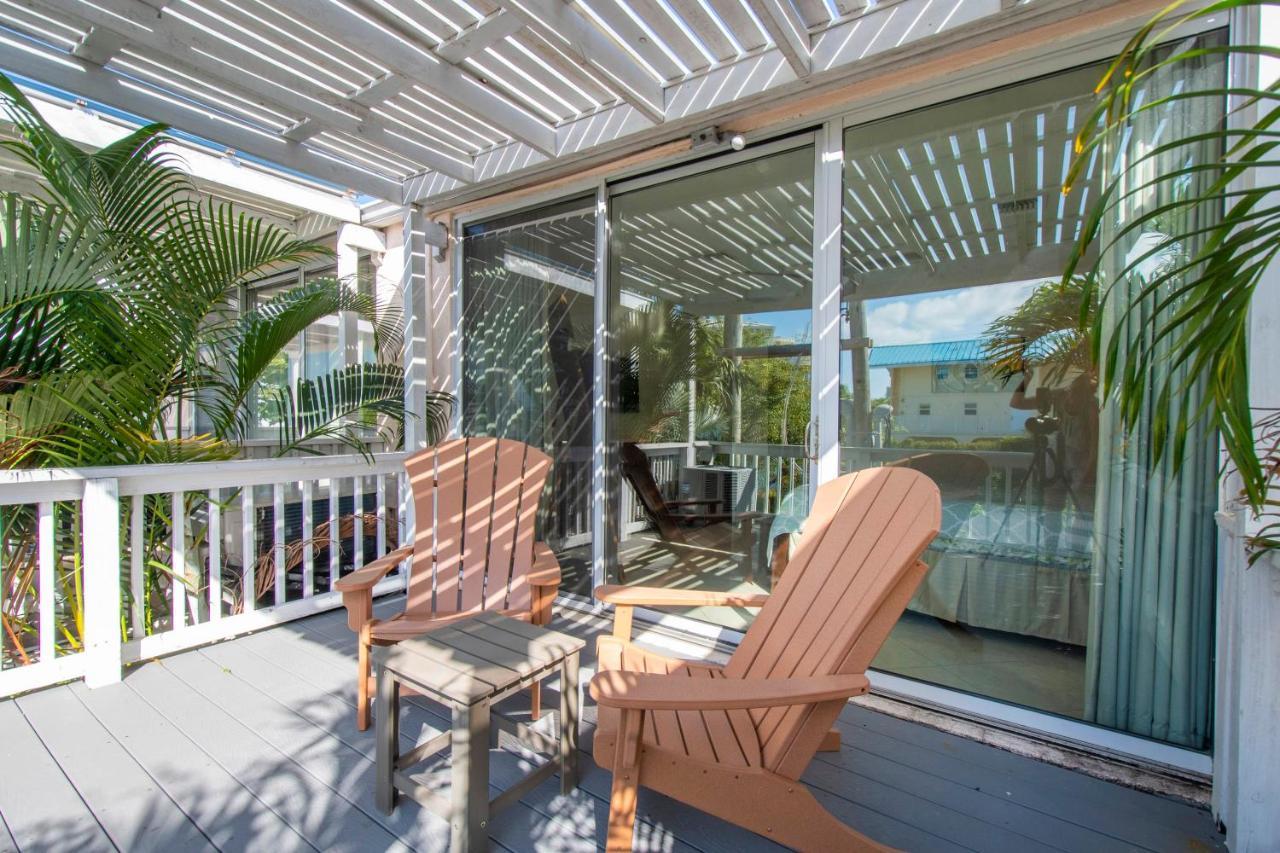 Beach Living At Island Pine Villas Blaw 조지 타운 외부 사진