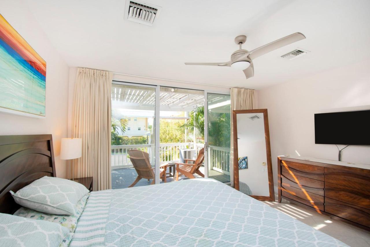 Beach Living At Island Pine Villas Blaw 조지 타운 외부 사진